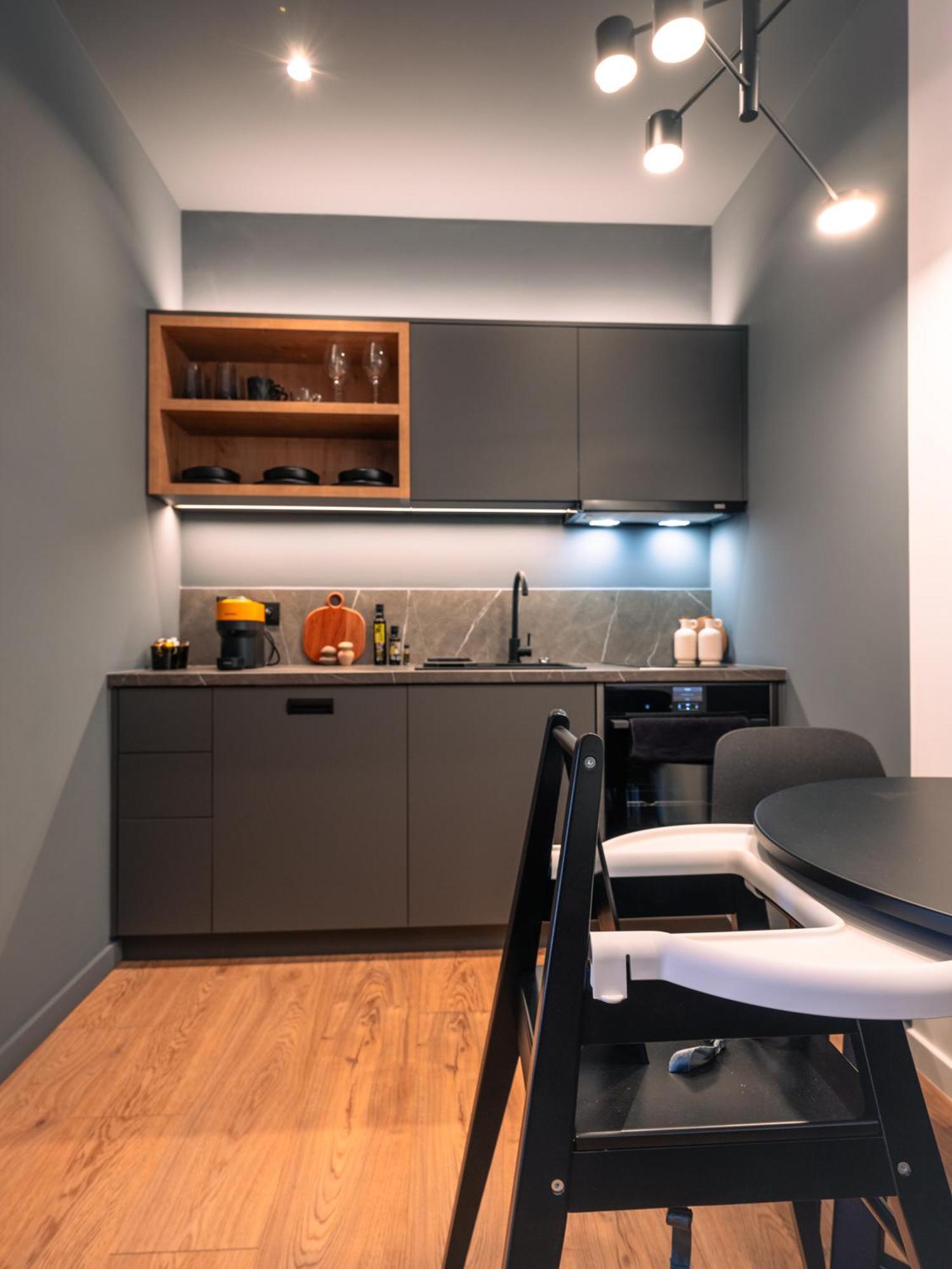 Space Row Design Living Ираклион Экстерьер фото