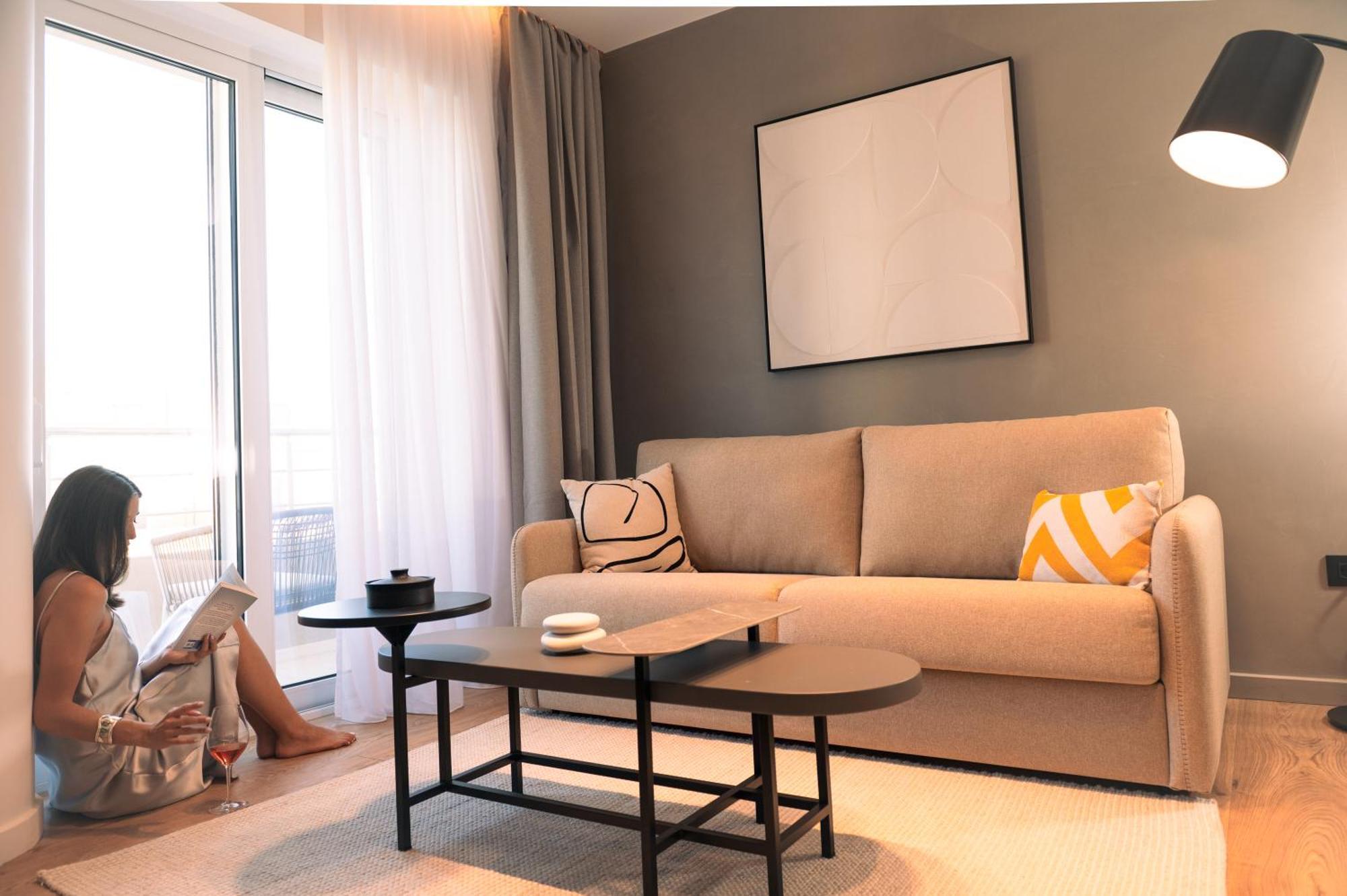 Space Row Design Living Ираклион Экстерьер фото